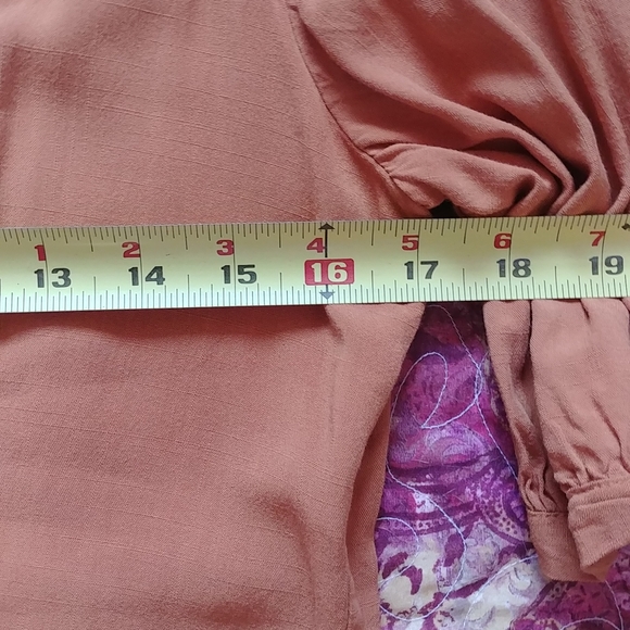 3/4 Sleeve with tie at cuff. Off shoulder halter, button up with honeycomb back. - Picture 3 of 5